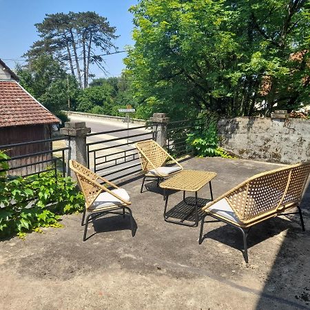 Avol D'Oiseau Bed & Breakfast Villers-Farlay Екстериор снимка