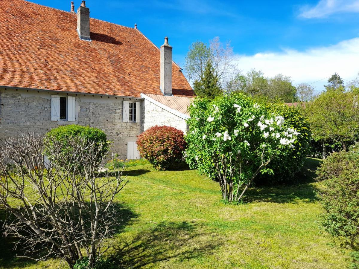 Avol D'Oiseau Bed & Breakfast Villers-Farlay Екстериор снимка