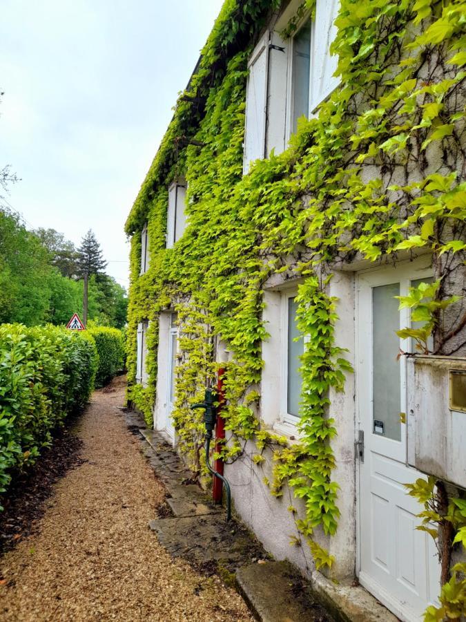 Avol D'Oiseau Bed & Breakfast Villers-Farlay Екстериор снимка