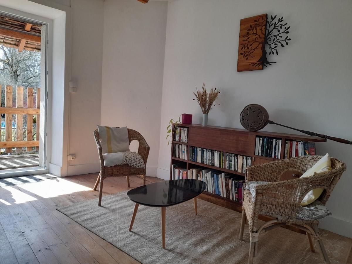 Avol D'Oiseau Bed & Breakfast Villers-Farlay Екстериор снимка